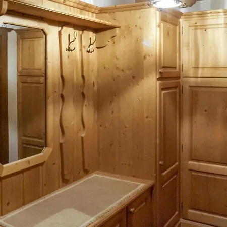 - Hochgallzein アパート Gallzein