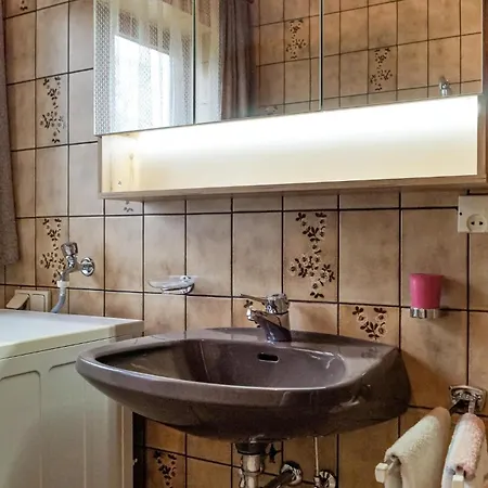 - Hochgallzein アパート