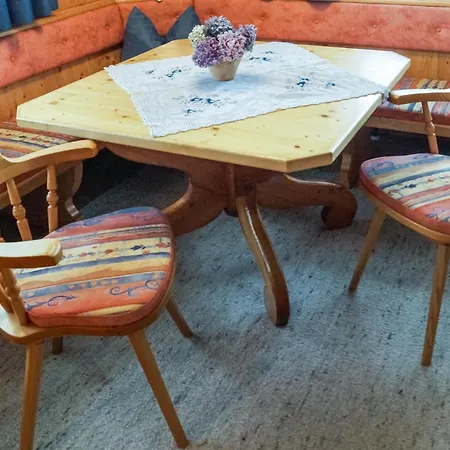 - Hochgallzein アパート *